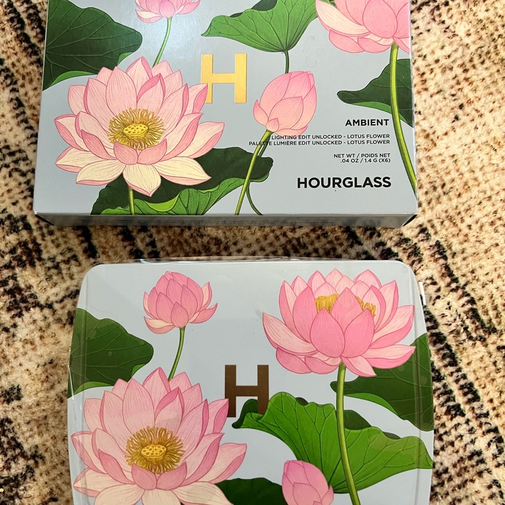 Hourglass Ambient Lighting Palette with Lotus Design - NIB